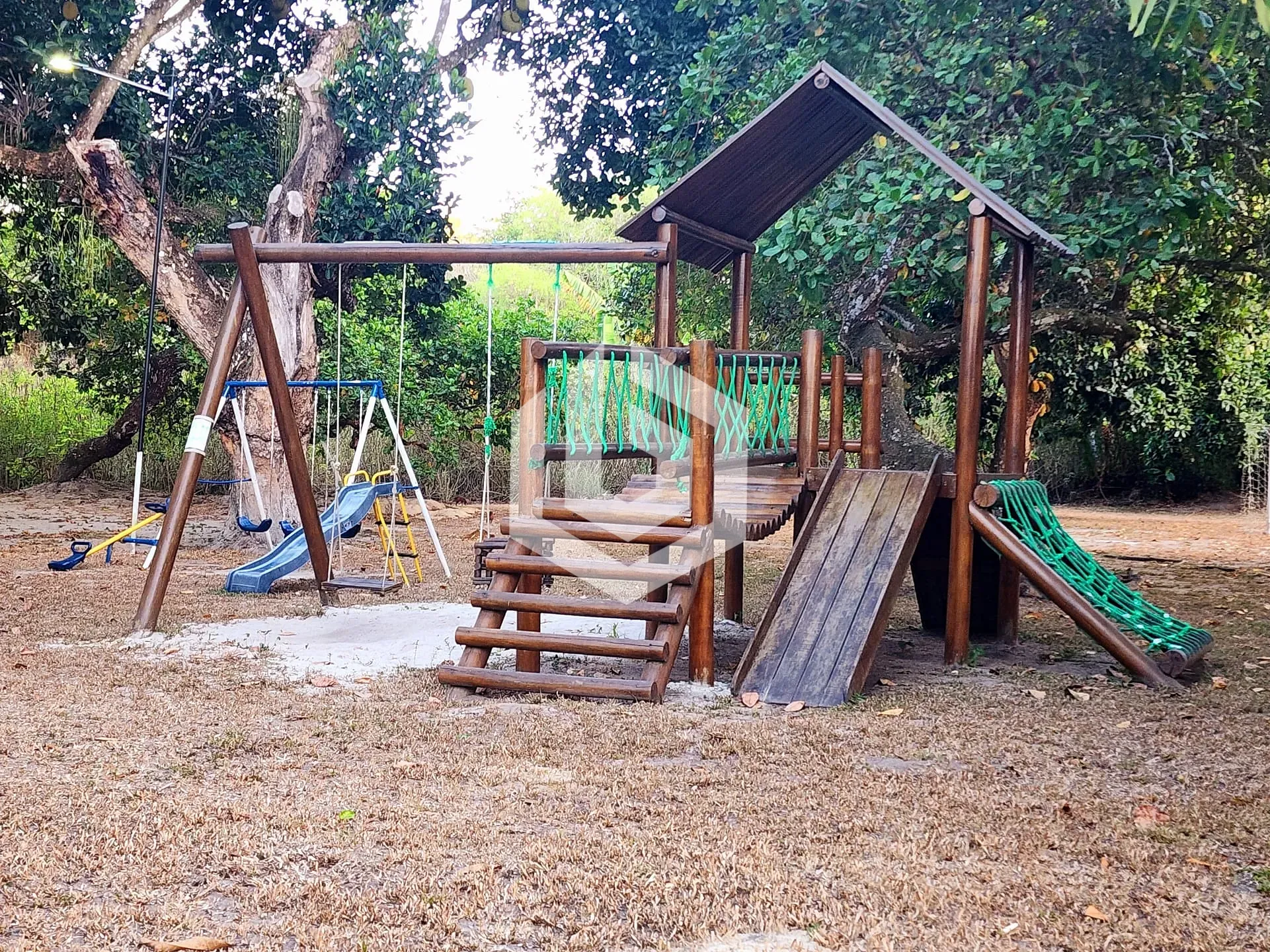 Casa, 2 quartos, 240 m² - Foto 43