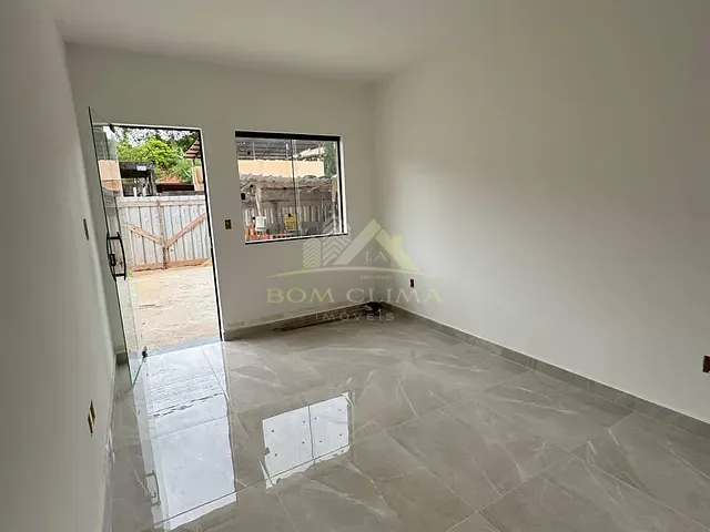 Casa 2 quartos e 2 banheiros, à venda, no bairro Parque Independência III em Juiz de Fora