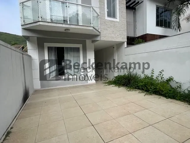 Casa com 140m² 3 quartos e 3 banheiros, à venda, no bairro Jardim Amalia em Volta Redonda