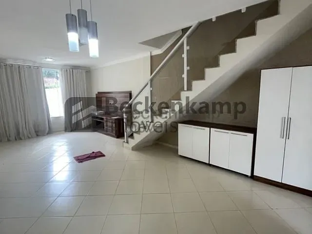 Casa com 140m² 3 quartos e 3 banheiros, à venda, no bairro Jardim Amalia em Volta Redonda