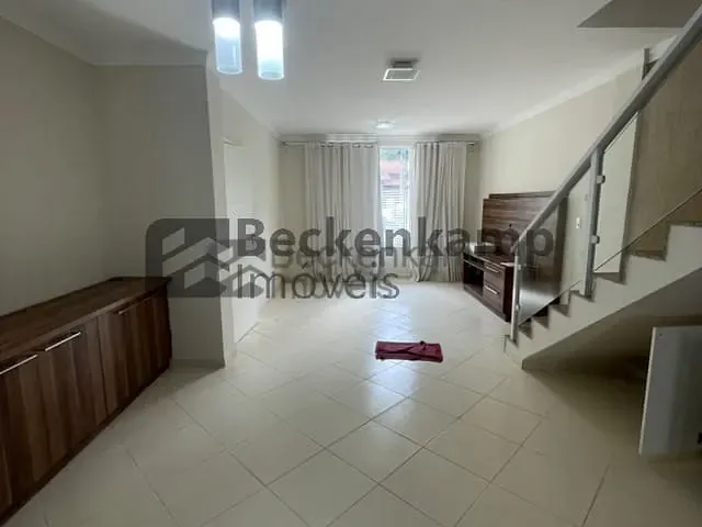 Casa com 140m² 3 quartos e 3 banheiros, à venda, no bairro Jardim Amalia em Volta Redonda