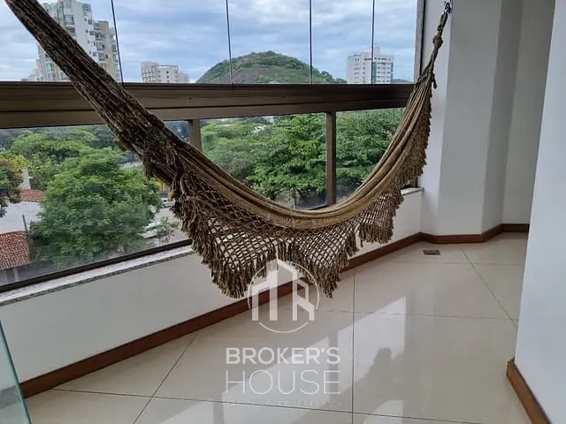 Casa com 380m² 4 quartos e 6 banheiros, à venda ou para alugar, no bairro Santa Lucia em Vitória