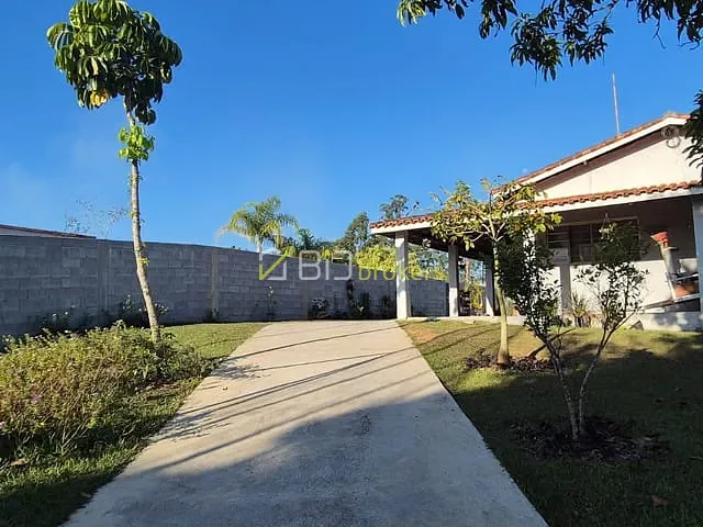 Casa com 1233m² 2 quartos e 2 banheiros, à venda, no bairro Lambari em Guararema