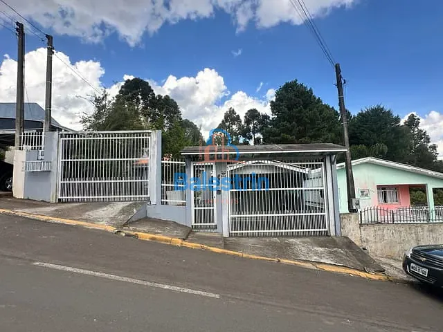 Casa 3 quartos e 1 banheiro, à venda, no bairro Jardim das Hortências em Fraiburgo