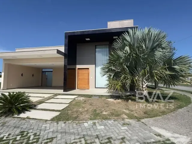 Casa com 425m² 3 quartos e 3 banheiros, à venda, no bairro Ogiva em Cabo Frio