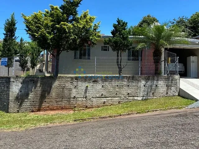 Casa com 359m² 3 quartos e 1 banheiro, à venda, no bairro FREI VITO em Chopinzinho