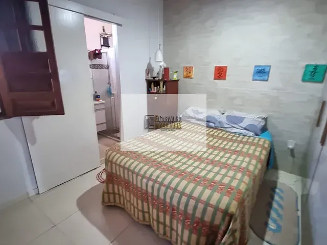 Casa 7 quartos e 2 banheiros, à venda, no bairro Hernani Sá em Ilhéus