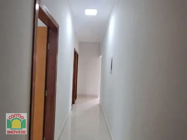 Casa com 200m² 3 quartos e 2 banheiros, à venda, no bairro Residencial Tangará em Anápolis