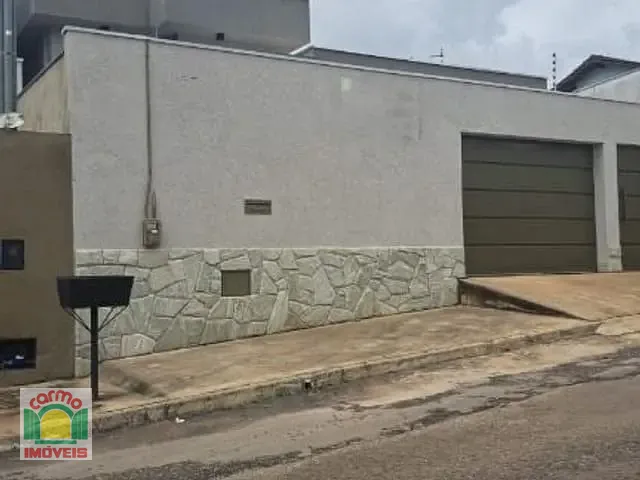 Casa com 200m² 3 quartos e 2 banheiros, à venda, no bairro Residencial Tangará em Anápolis
