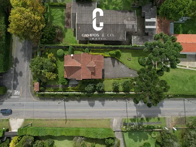 Casa com 1005m² 3 quartos e 4 banheiros, à venda, no bairro Vila Capivari em Campos Do Jordão