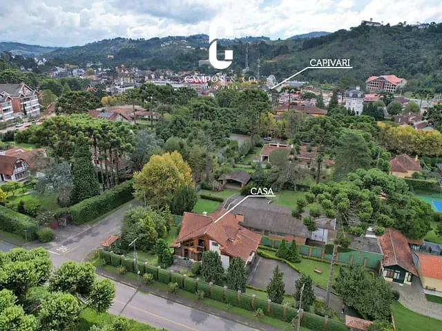 Casa com 1005m² 3 quartos e 4 banheiros, à venda, no bairro Vila Capivari em Campos Do Jordão