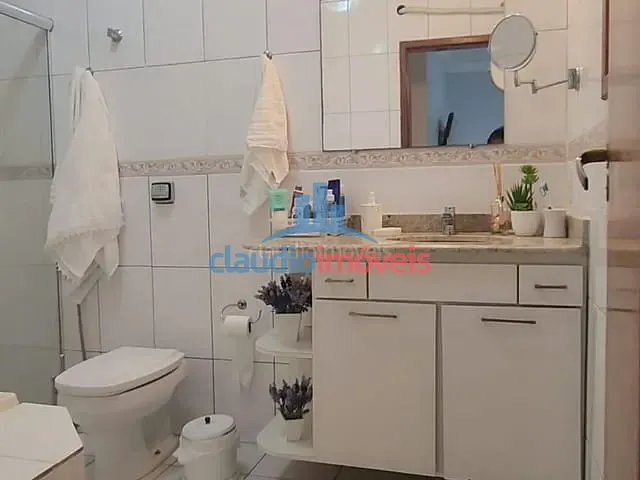 Casa 3 quartos e 1 banheiro, à venda, no bairro Ano Bom em Barra Mansa