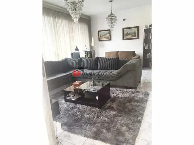 Casa com 250m² 3 quartos e 2 banheiros, à venda, no bairro Santa Maria em São Caetano do Sul