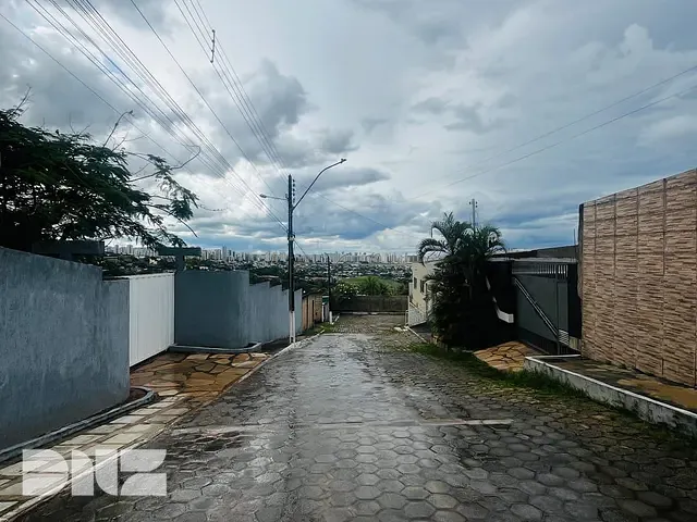 Casa com 600m² 2 quartos e 1 banheiro, à venda, no bairro Setor Habitacional Arniqueira em Brasília