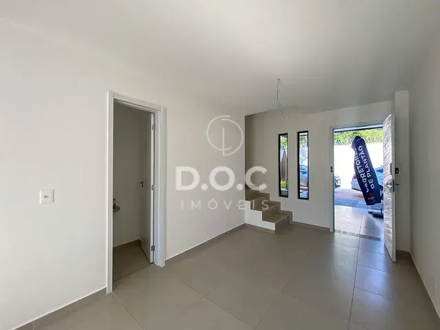 Casa 2 quartos e 3 banheiros, à venda, no bairro Vargem Pequena em Rio de Janeiro
