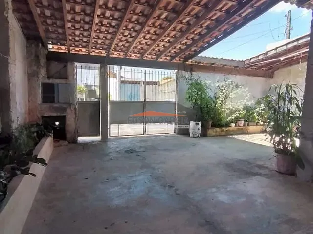 Casa 2 quartos e 3 banheiros, à venda, no bairro Parque São Bento em Sorocaba