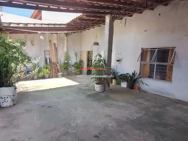 Casa 2 quartos e 3 banheiros, à venda, no bairro Parque São Bento em Sorocaba