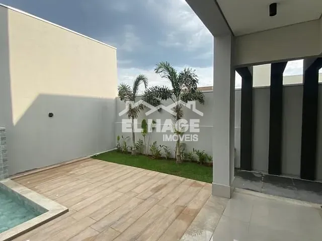 Casa com 250m² 4 quartos e 6 banheiros, à venda, no bairro Tijucal em Cuiabá