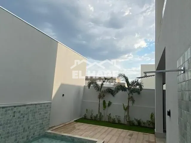 Casa com 250m² 4 quartos e 6 banheiros, à venda, no bairro Tijucal em Cuiabá