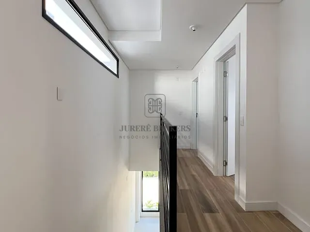 Casa 3 quartos e 4 banheiros, à venda, no bairro Cacupé em Florianópolis