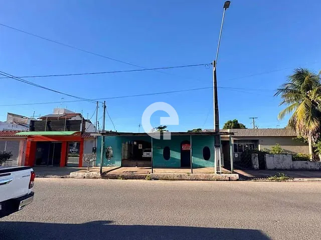 Casa com 300m², à venda, no bairro Laguinho em Santarém