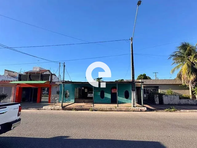 Casa com 300m², à venda, no bairro Laguinho em Santarém
