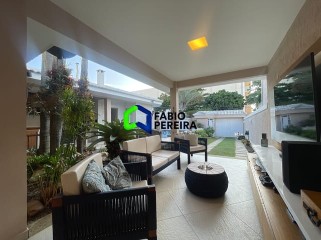 Casa com 450m² 5 quartos e 6 banheiros, à venda, no bairro Recreio dos Bandeirantes em Rio de Janeiro