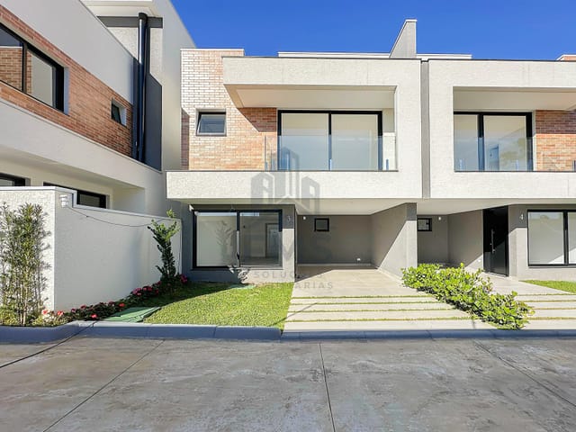 Casa 3 quartos e 3 banheiros, à venda, no bairro Santa Felicidade em Curitiba