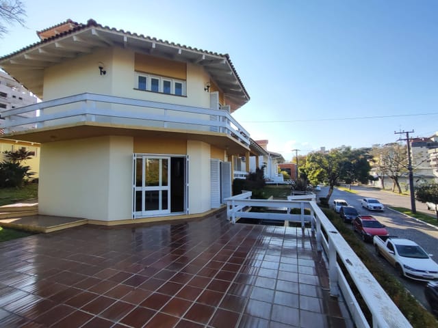 Casa com 411m² 4 quartos e 3 banheiros, à venda, no bairro Centro em Nova Prata