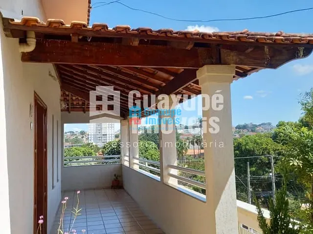 Casa com 360m² 3 quartos e 2 banheiros, à venda, no bairro Agenor de Lima em GUAXUPÉ