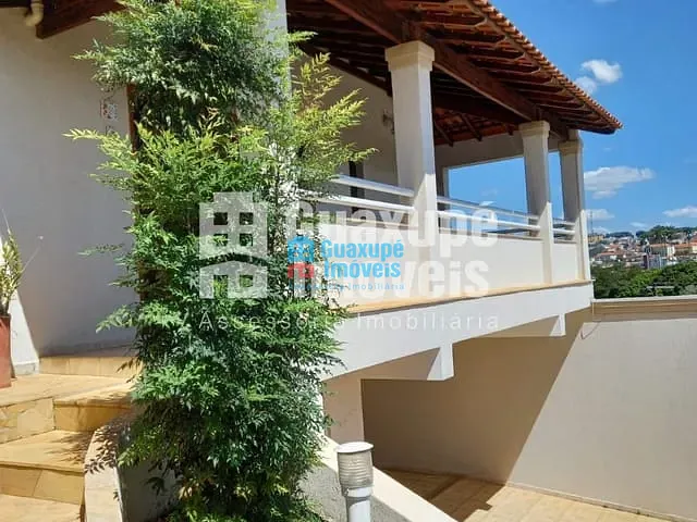 Casa com 360m² 3 quartos e 2 banheiros, à venda, no bairro Agenor de Lima em GUAXUPÉ