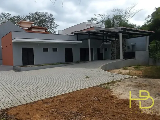 Casa 4 quartos e 4 banheiros, para alugar, no bairro Jardim Pagliato em Sorocaba