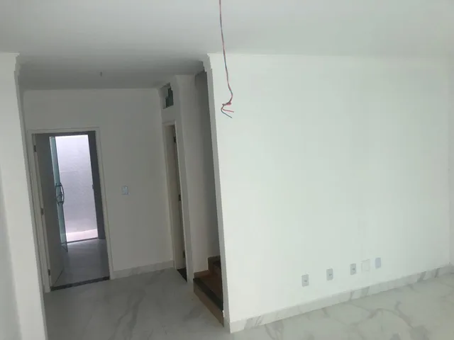 Casa 4 quartos e 4 banheiros, à venda, no bairro Vila Praiana em Lauro de Freitas