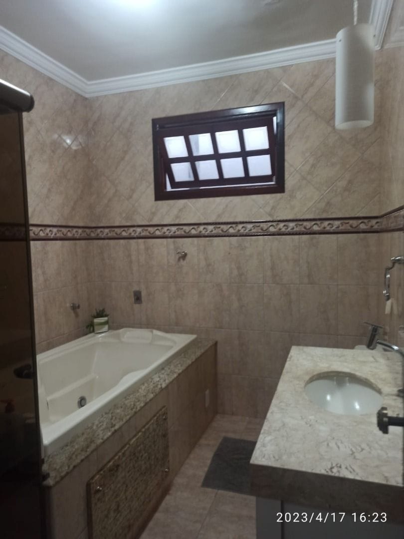Casa, 3 quartos, 200 m² - Foto 12