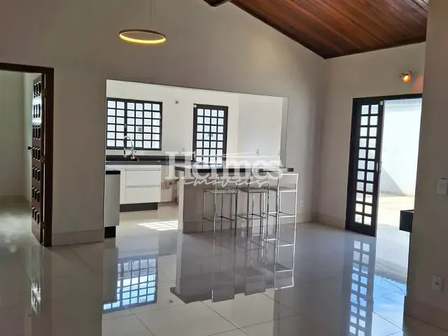 Casa com 350m² 3 quartos e 3 banheiros, à venda ou para alugar, no bairro Jardim Vista Alegre em Paulínia