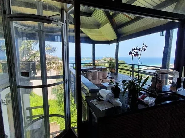 Casa com 2000m² 5 quartos e 4 banheiros, à venda, no bairro Joá em Rio de Janeiro