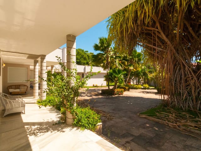 Casa com 1550m² 16 quartos e 18 banheiros, à venda, no bairro Aldeia da Praia em Guarapari