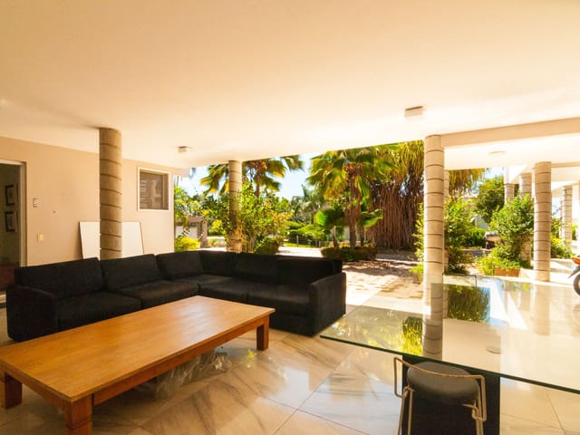 Casa com 1550m² 16 quartos e 18 banheiros, à venda, no bairro Aldeia da Praia em Guarapari