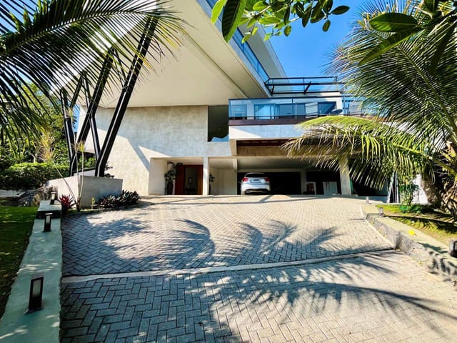 Casa 4 quartos e 5 banheiros, à venda, no bairro Siriúba em Ilhabela