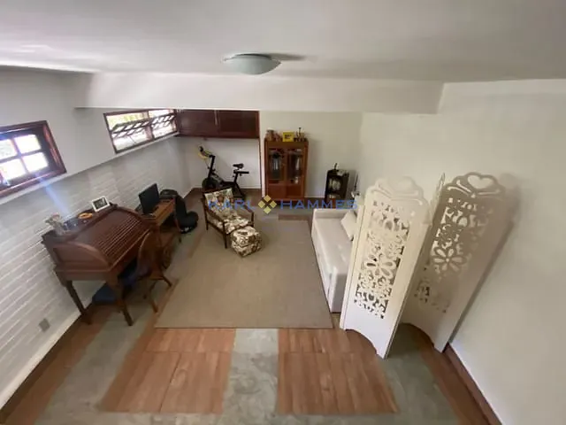 Casa 3 quartos e 5 banheiros, à venda, no bairro Quitandinha em Petrópolis