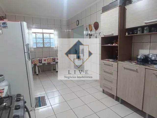 Casa 4 quartos e 2 banheiros, à venda, no bairro Vila Mathiesen em Americana