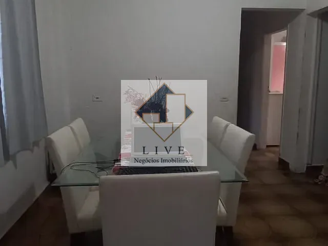 Casa 4 quartos e 2 banheiros, à venda, no bairro Vila Mathiesen em Americana