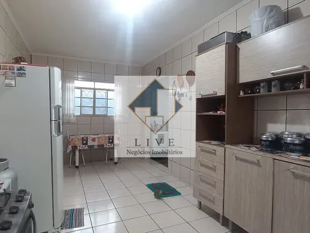 Casa 4 quartos e 2 banheiros, à venda, no bairro Vila Mathiesen em Americana