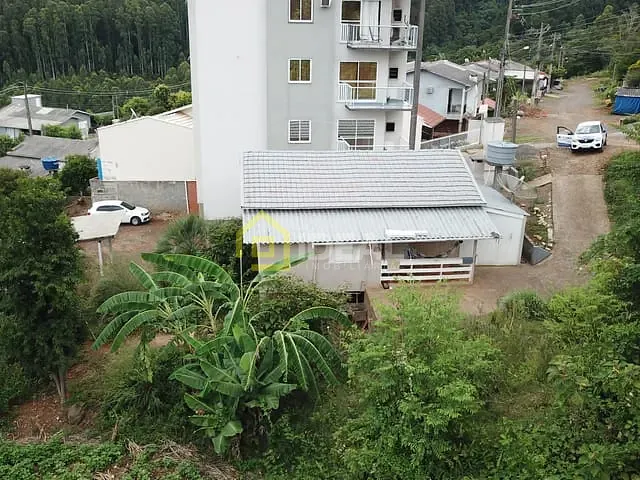 Casa com 65m² 3 quartos e 1 banheiro, à venda, no bairro Petrópolis em Concórdia