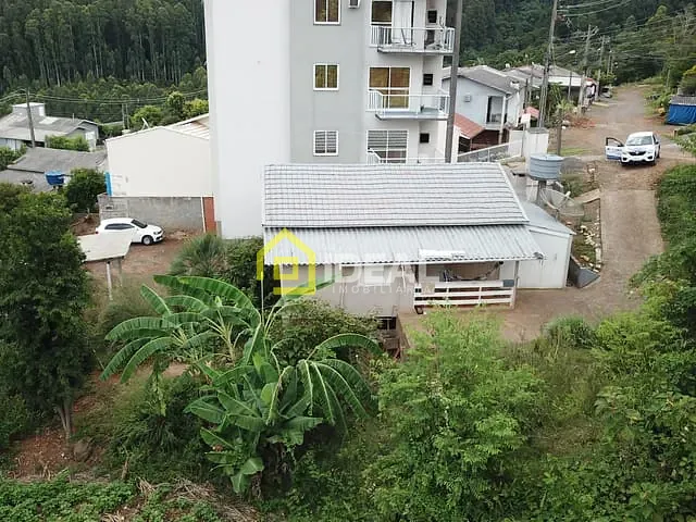 Casa com 65m² 3 quartos e 1 banheiro, à venda, no bairro Petrópolis em Concórdia
