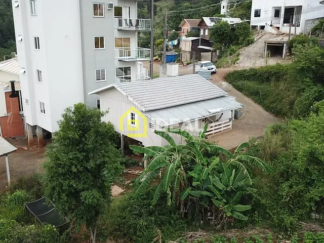 Casa com 65m² 3 quartos e 1 banheiro, à venda, no bairro Petrópolis em Concórdia
