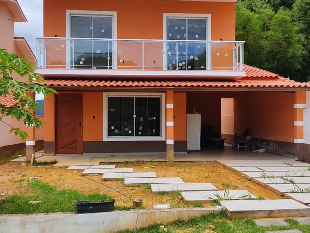 Casa na entrada de Penedo