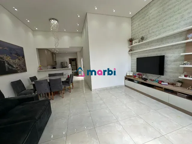 Casa com 150m² 3 quartos e 2 banheiros, à venda, no bairro Parque Universitário em Americana