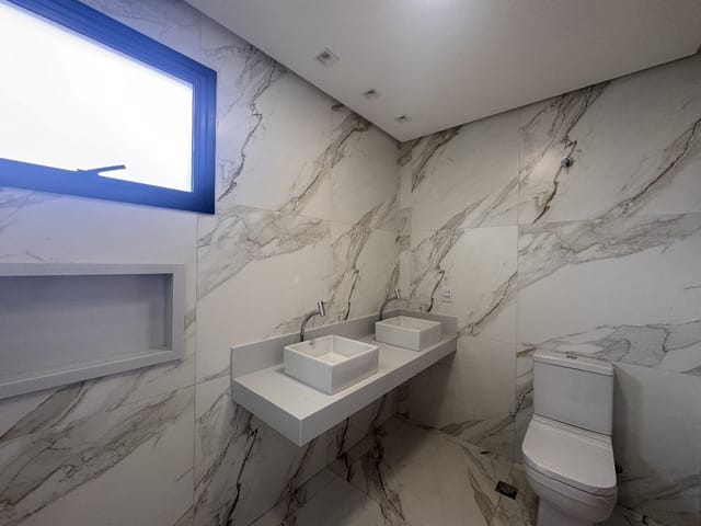 Casa com 267m² 3 quartos e 4 banheiros, à venda, no bairro Jardim América em Goiânia