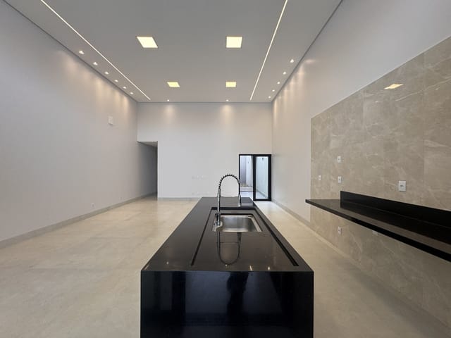 Casa com 267m² 3 quartos e 4 banheiros, à venda, no bairro Jardim América em Goiânia